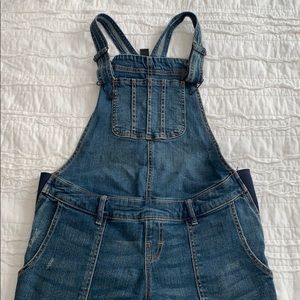 Maternity overalls